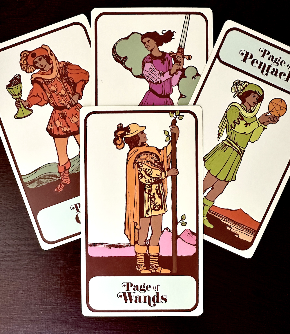 Entdecken Sie die Tarotkarte „Page of Wands“.  Was ist Seitenenergie im Tarot?  Die Tarotkarte „Page of Wands“ vertauschte die Bedeutung mit dem Tarot-Professor